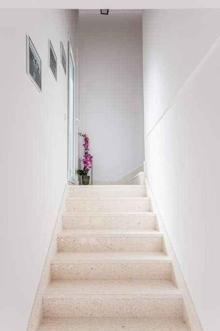 Holiday Home Marina-Renovated House In City Center Rogoznica  Exterior foto